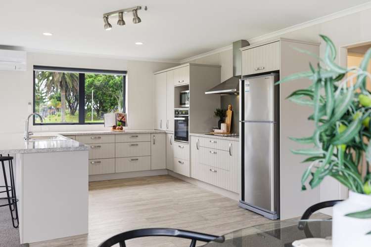 2 Beachwater Drive Papamoa_8