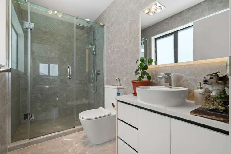 2 Christella Street Flat Bush_7