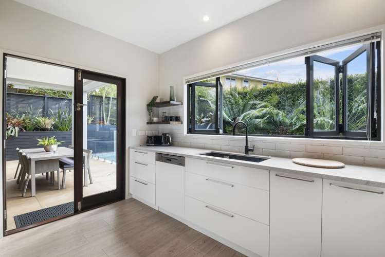 23A Peter Terrace Castor Bay_19