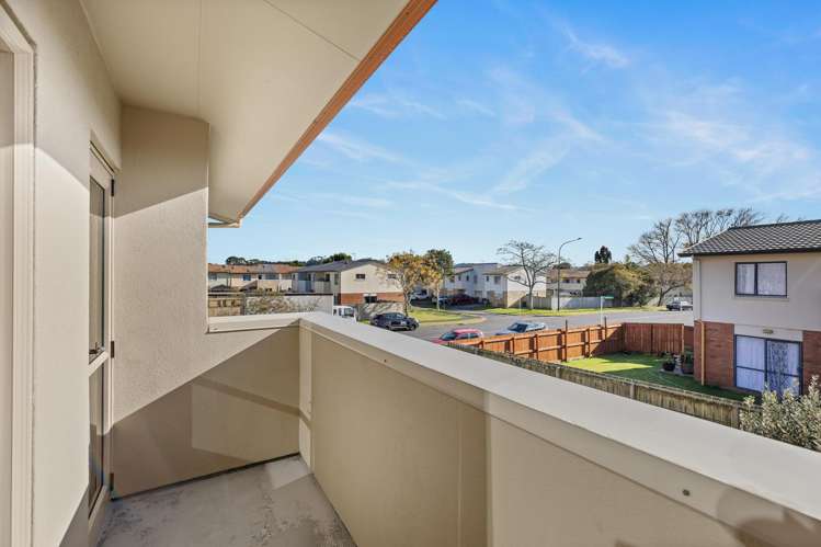 2 Elwarth Way Ranui_11
