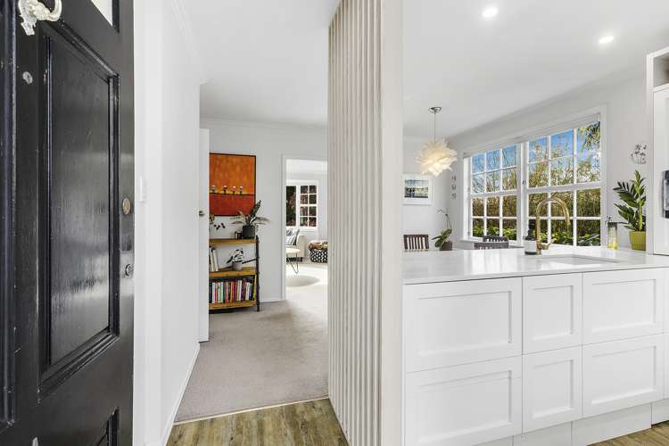 5a Ridd Crescent Karori_7