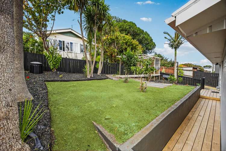 6 Kingsway Avenue Sandringham_15