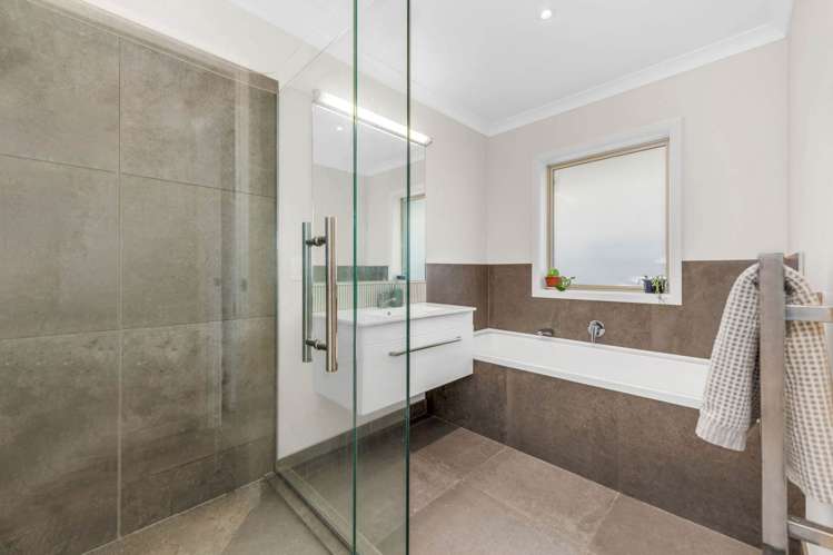 44 Karaka Road Beachlands_16