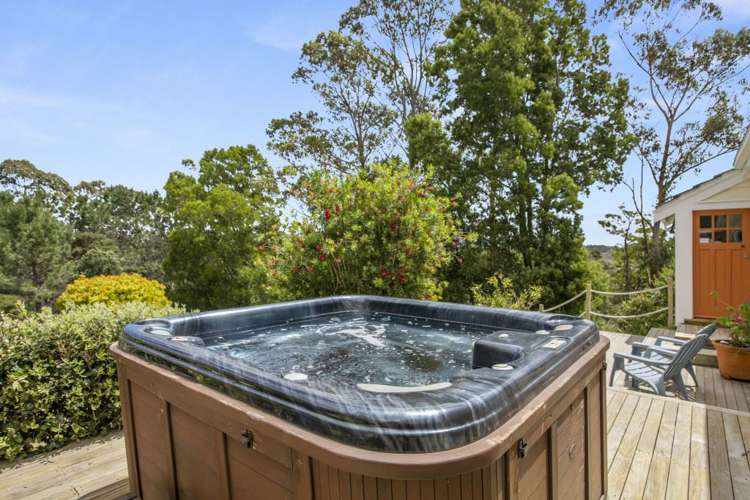 1258 East Coast Road Redvale_37