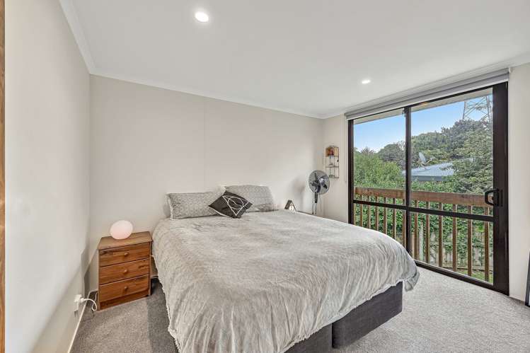 2/11 Leonard Road Mount Wellington_12