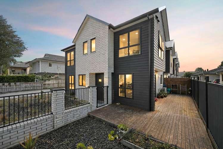 1/53 Fifth Avenue Enderley_16