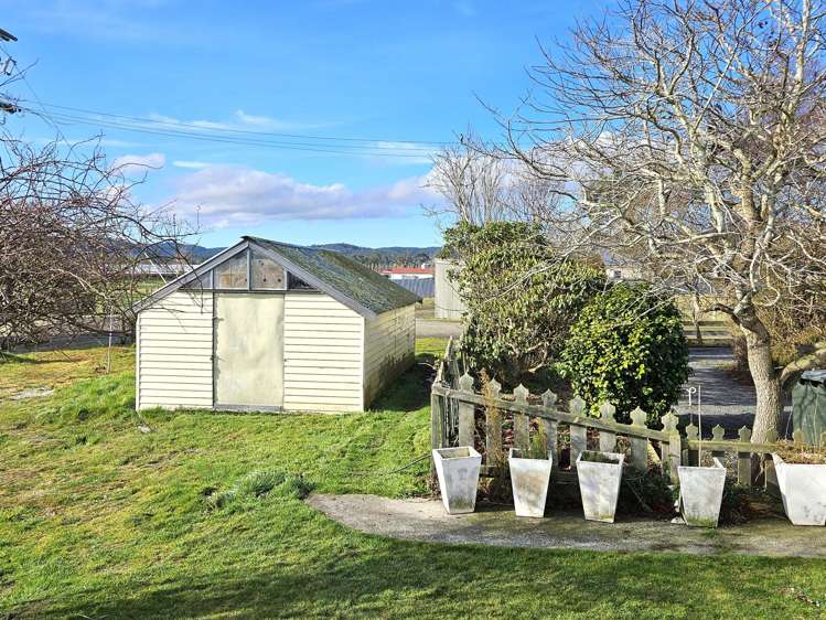 42 Clyde Terrace Kaitangata_23