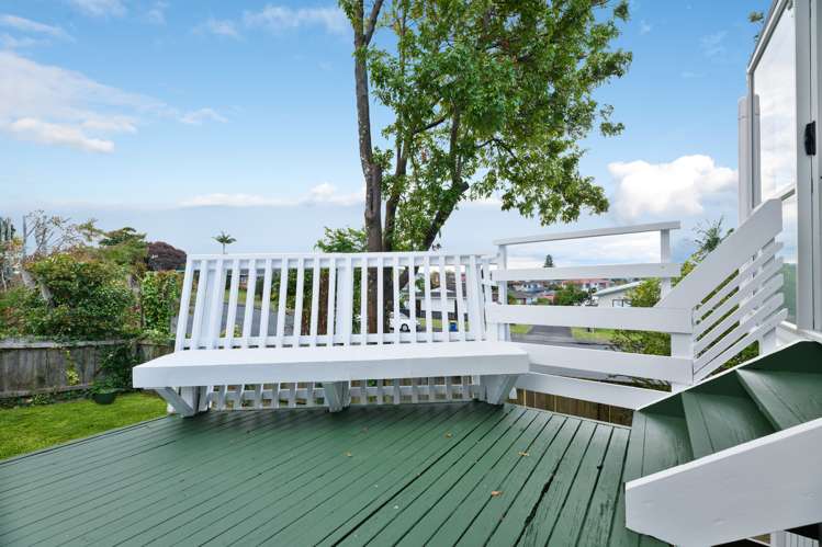 1/1 Flagstaff Place Massey_18