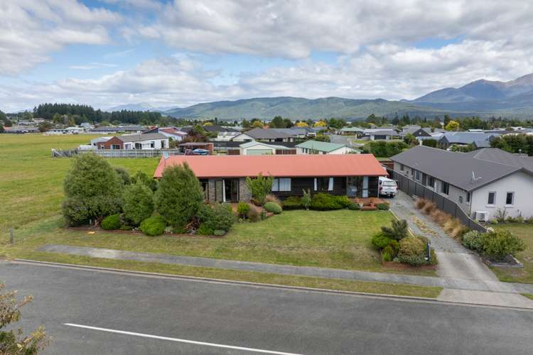91 Govan Drive Te Anau_34