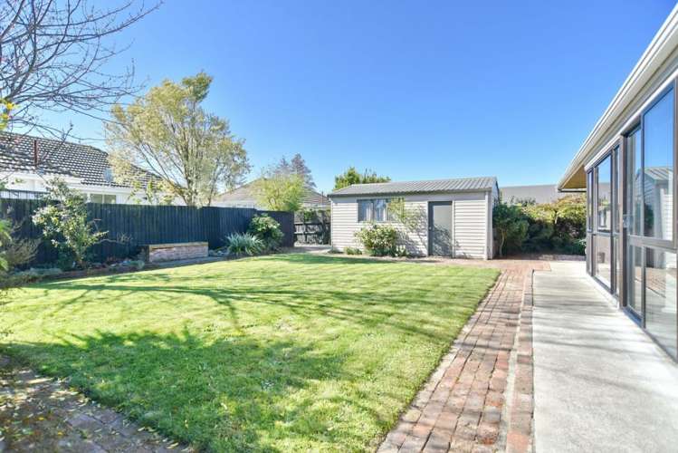 56a Achilles Street Burwood_19