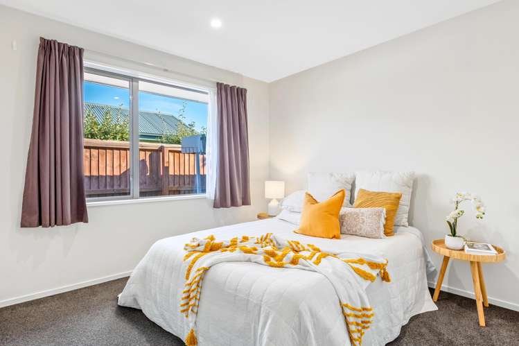 8 Eaton Place Lincoln_11