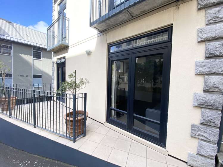 1C/-27 FALCON Parnell_0