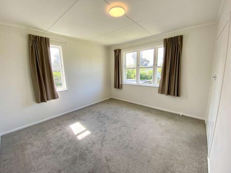 2 Aronui Terrace Kelston_11