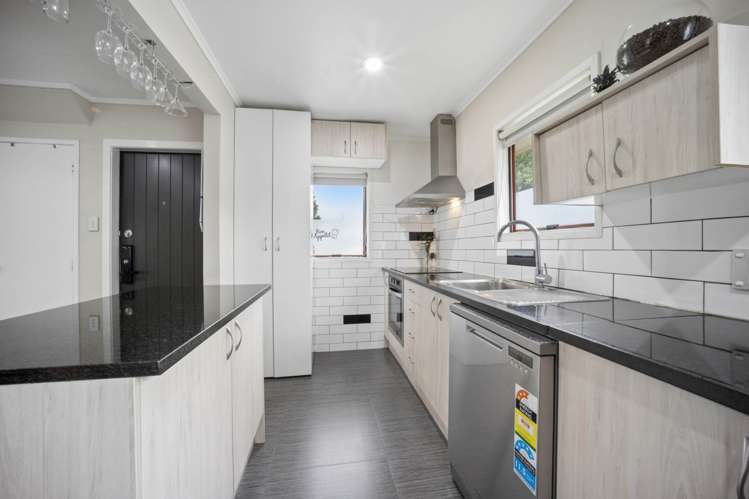 1/19A Gray Avenue Mangere East_13