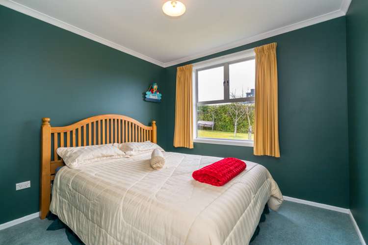 8 Miro Street Kaka Point_3