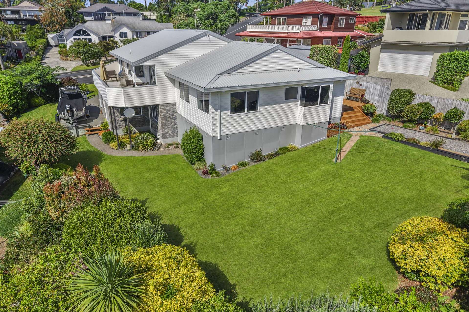 11 Vista Motu Red Beach_0