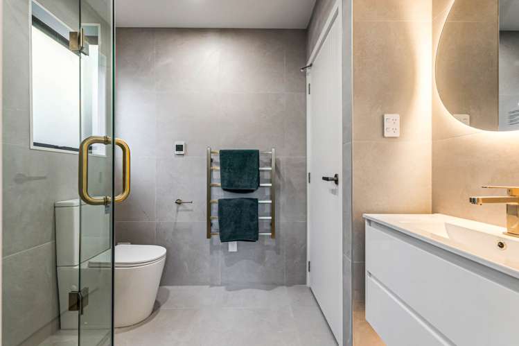 72 Awa Uru Road Orewa_11