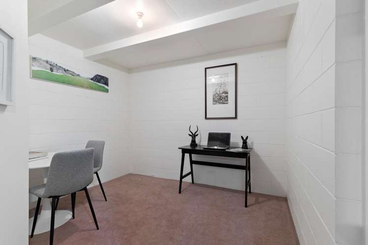 732 Peninsula Road Kelvin Heights_21