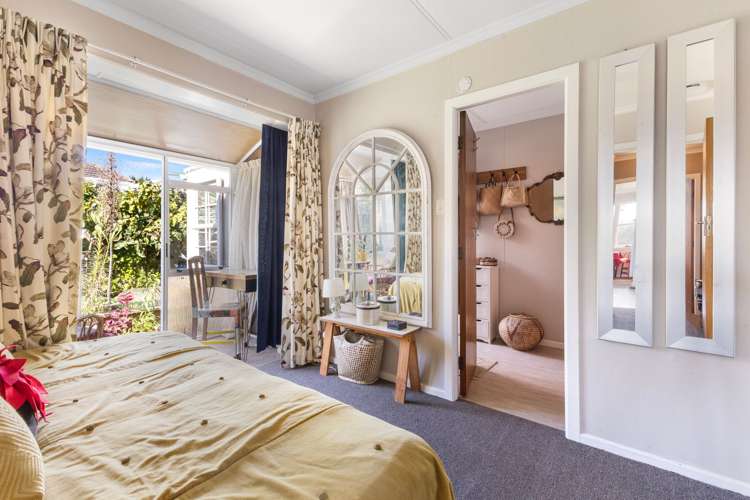 8 Omata Road Westown_22