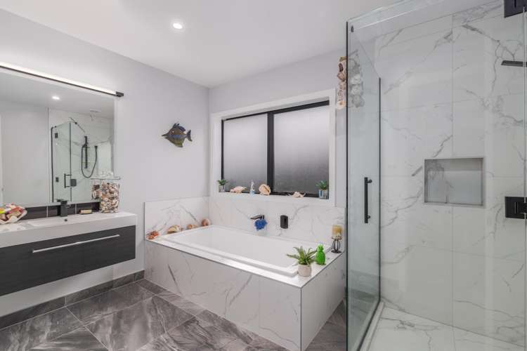 27 Carnaveron Drive Lincoln_18