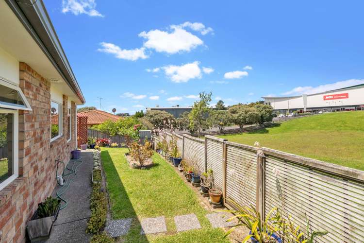 61 Elan Place Stanmore Bay_12