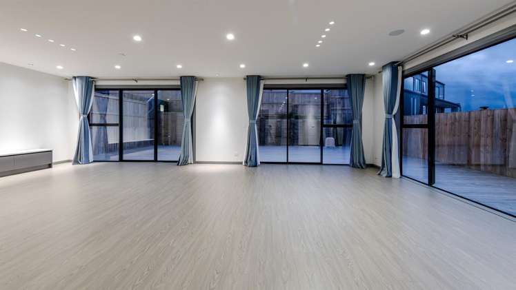 14 Greenstead Close Flat Bush_4