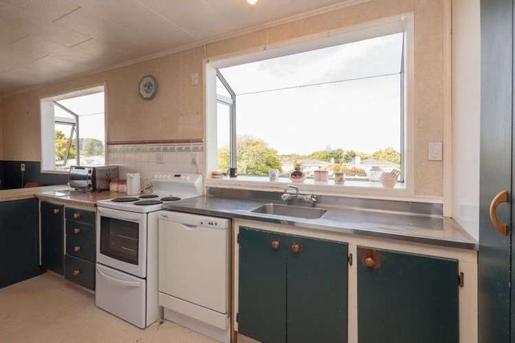 91 Hathaway Street Stratford_10