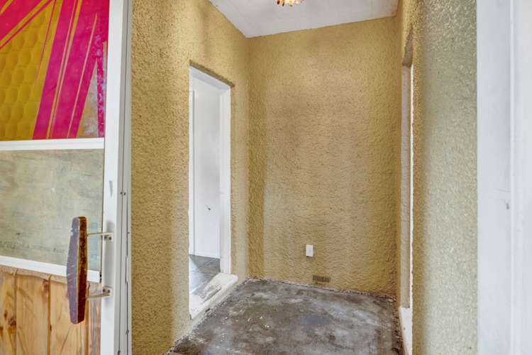 93 Swansea Road Stratford_8