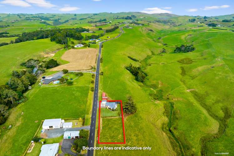 82 Honey Road Otaua_14