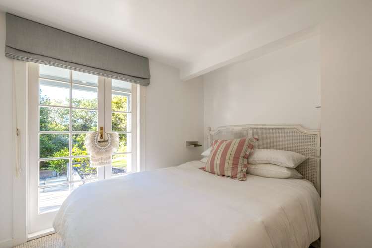 14 Hillside Road Ostend_25