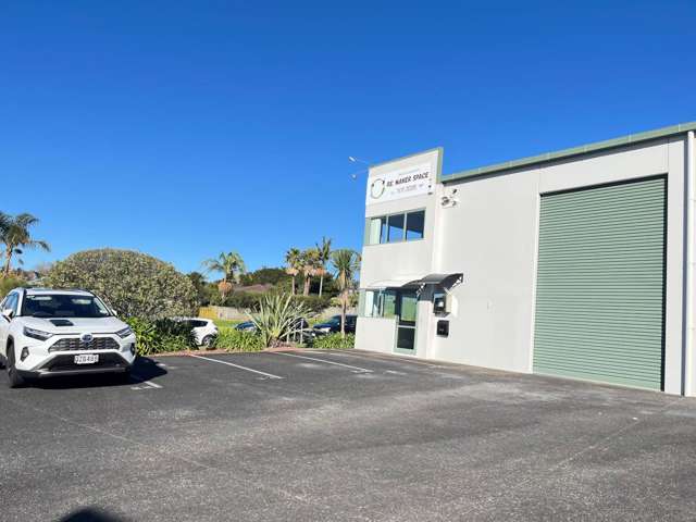 INDUSTRIAL UNIT FOR SALE IN WESTGATE