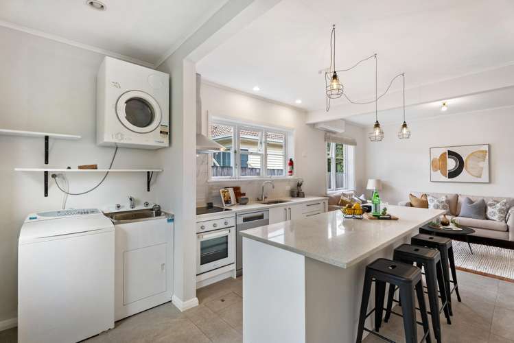 31 Woodward Road Mount Albert_20