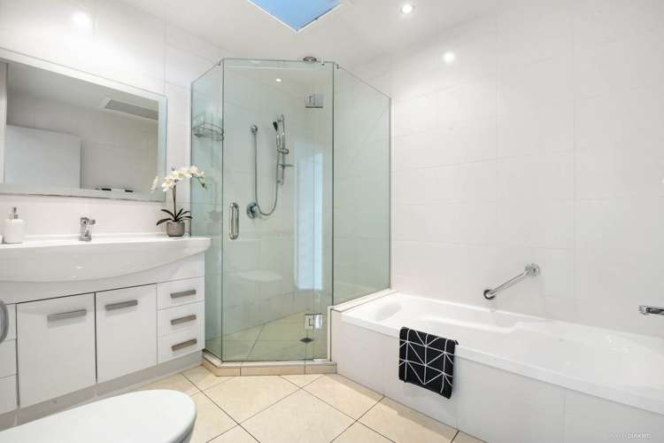 1/49 Aberdeen Road Castor Bay_11