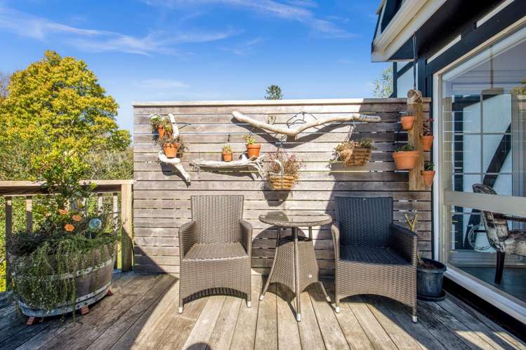 27 Charles Dickens Drive Mellons Bay_15