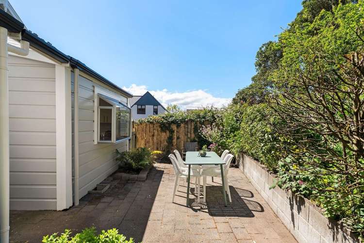 1 Pitarua Street Thorndon_19