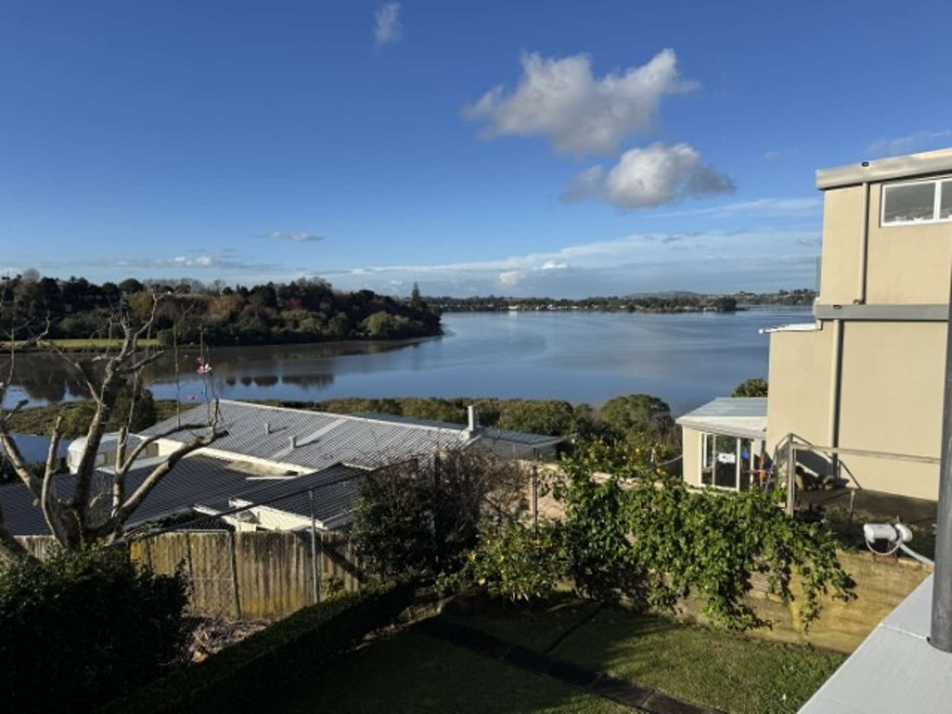 22 B Lloyd Street 2820_0