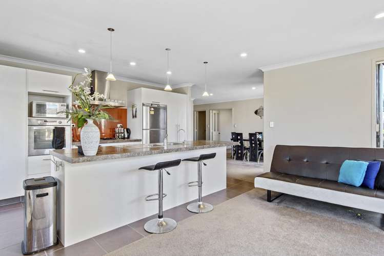 64 Arabian Drive Papamoa_2