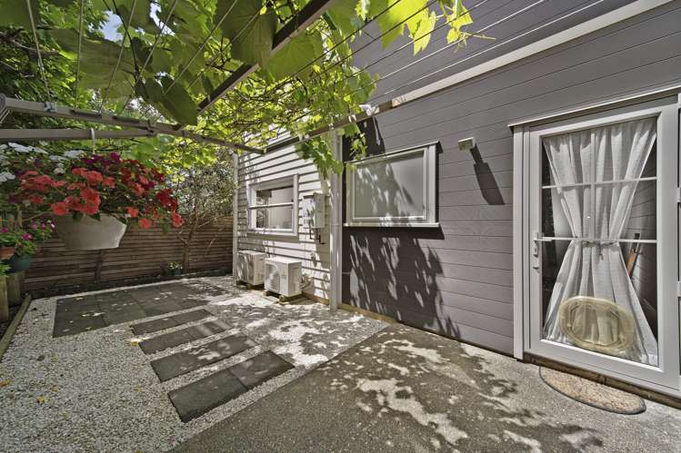 5/8 Wilk Lane Browns Bay_13