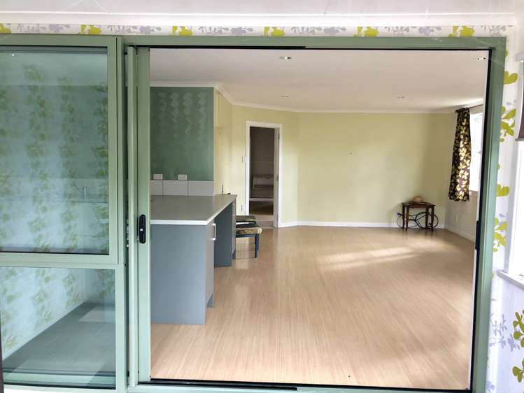 21 Home Street Manapouri_15