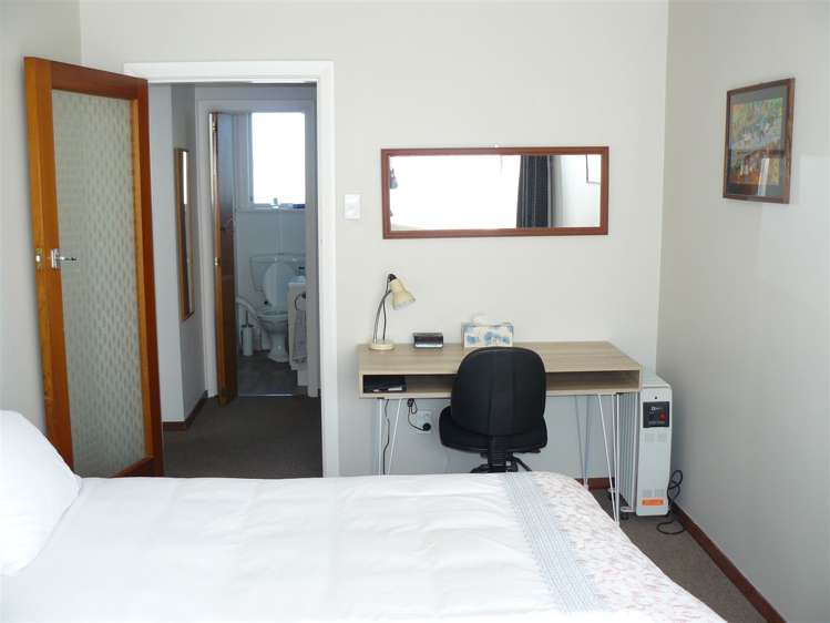 62 Grants Road Marchwiel_12