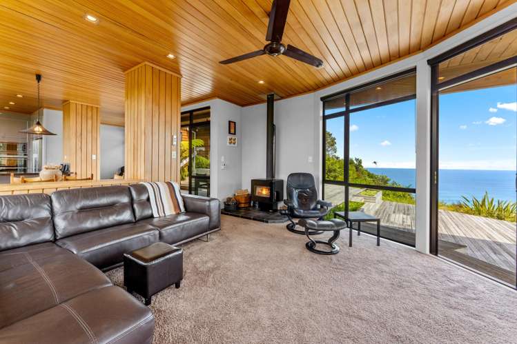 381 Oaia Road Muriwai Beach_8