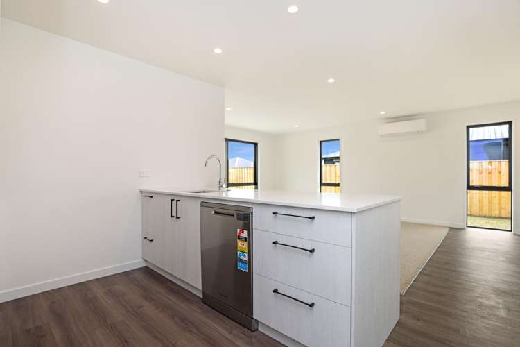 52 Strowan Avenue Elgin_5