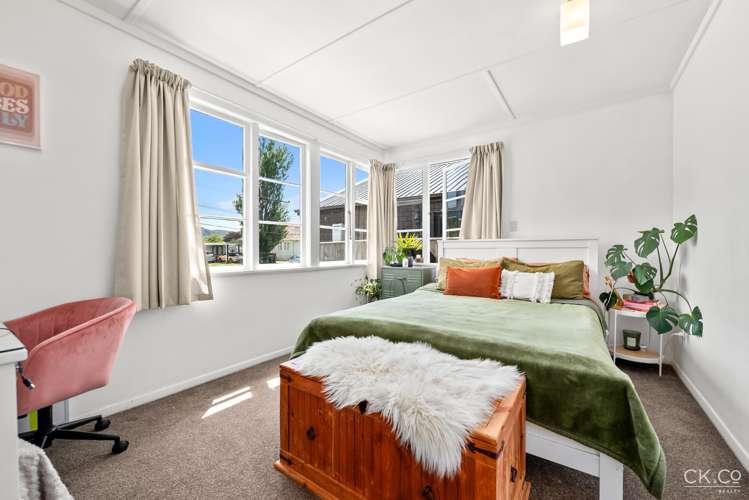 2 Churton Crescent Taita_7