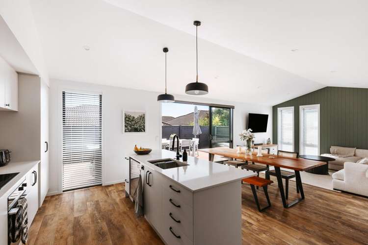 8 Twin Palm Lane Papamoa Beach_4