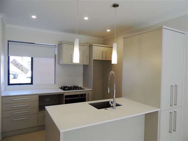 27 Pencaitland Drive Flat Bush_1