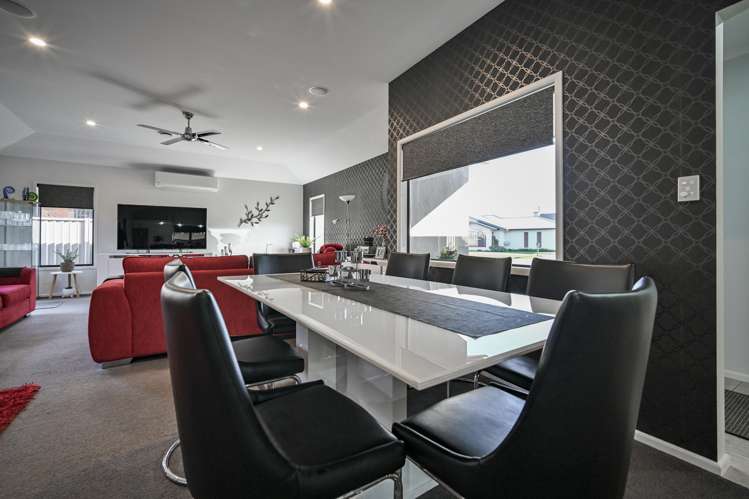 388 Southland Place Raureka_6