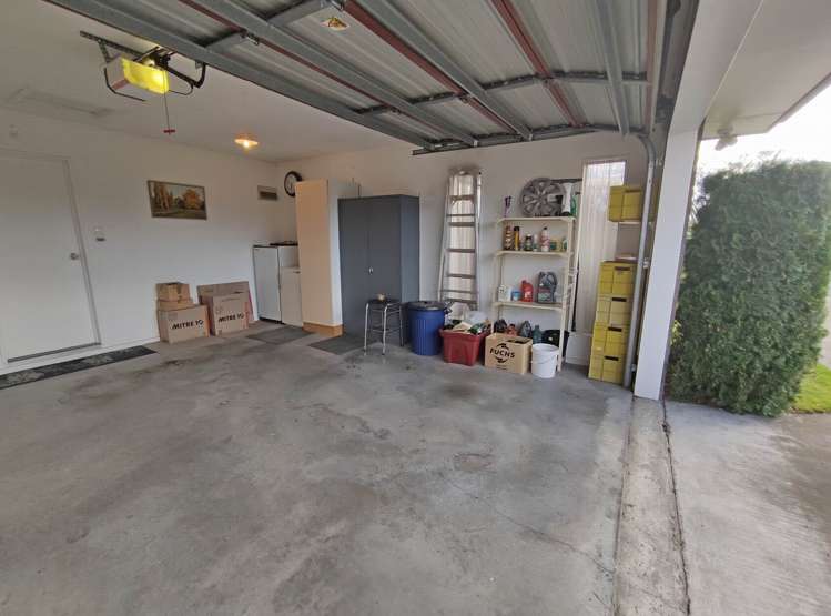 8 Robalan Place Redwoodtown_12