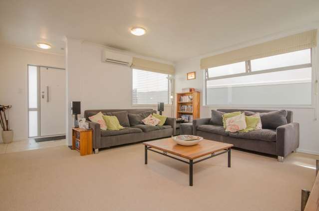 18 Chettle Court New Lynn_3