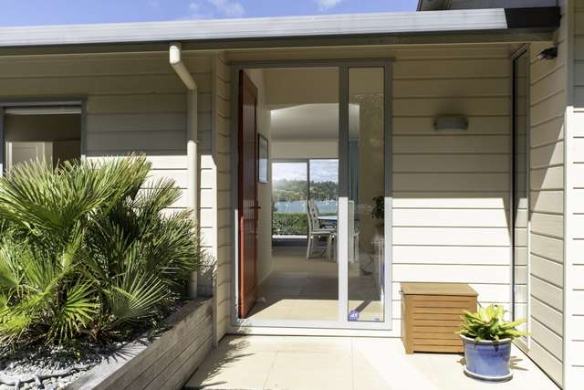 5c Deeming Road Russell Surrounds_4