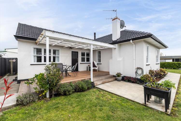 1417 Woodstock Avenue Mayfair_14